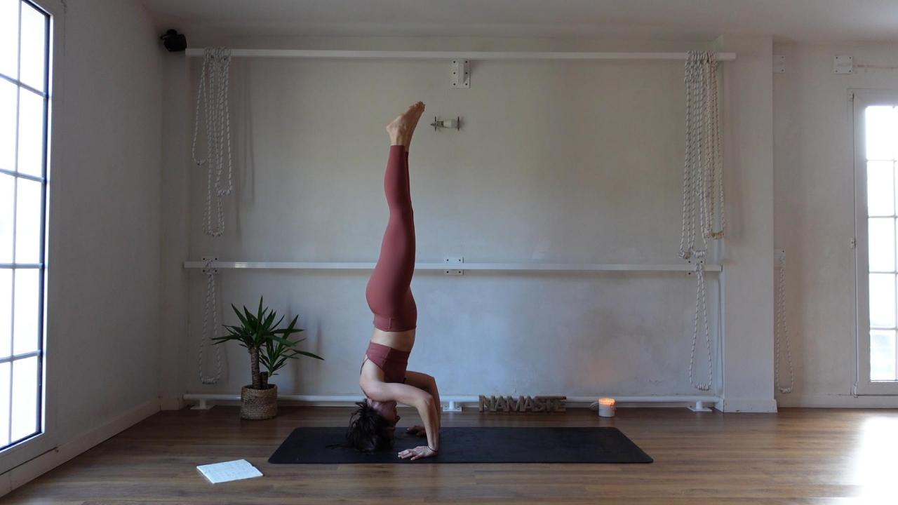 Sirsasana 2